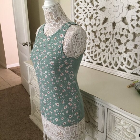 Gap Floral Sleevless Top - Picture 2 of 5